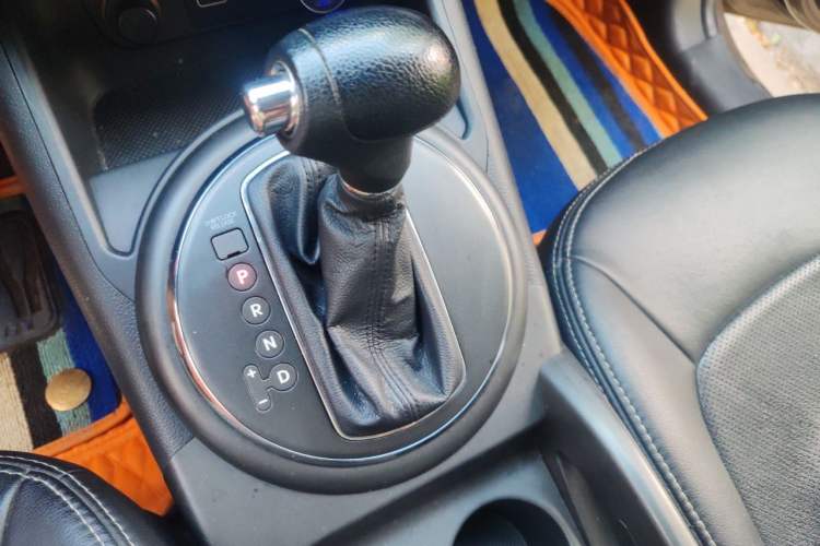 Used Kia Sportage R 2016 2.0L Automatic Two-Wheel Drive GL Gear Lever