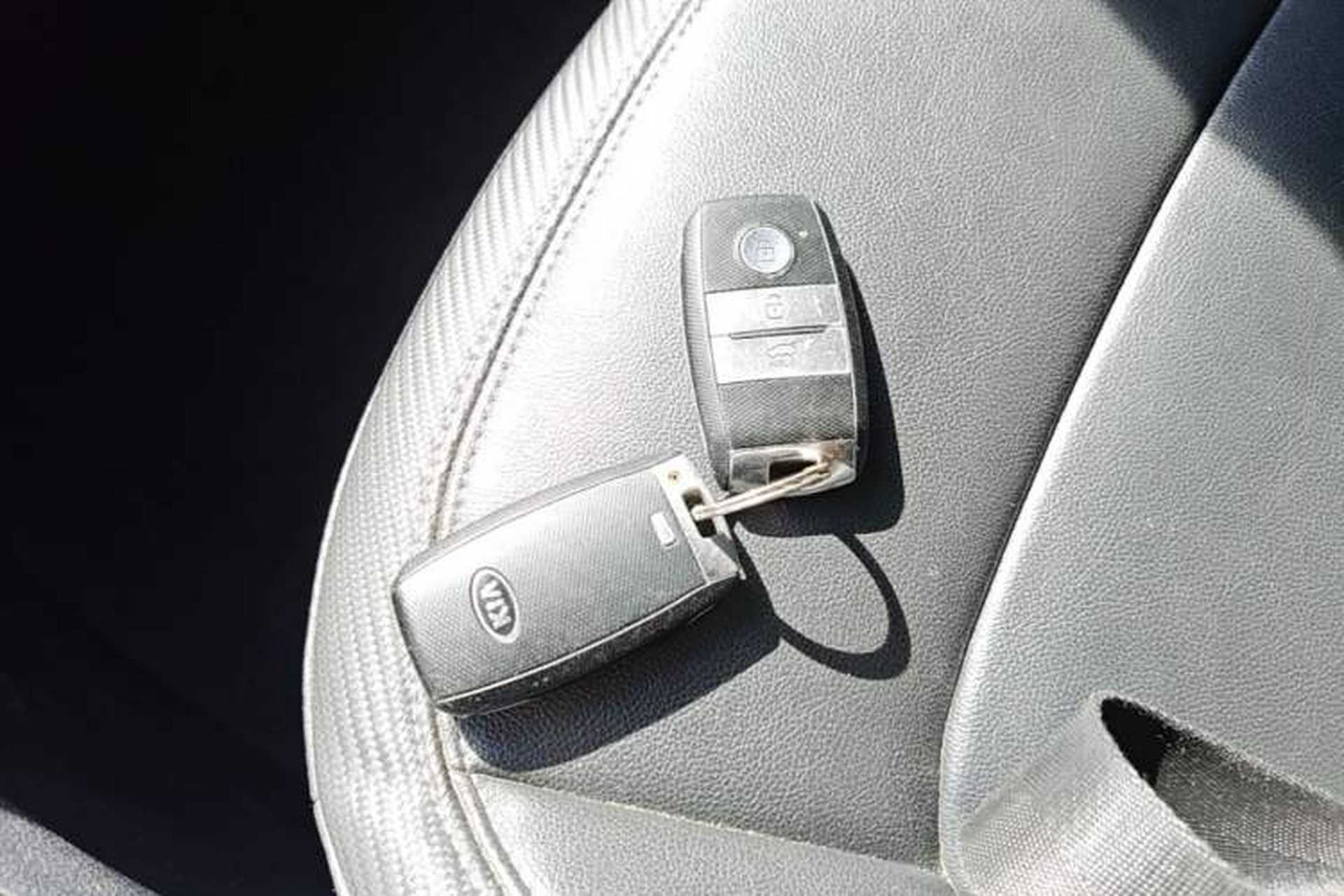 Used Kia Sportage R 2016 2.0L Automatic Two-Wheel Drive DLX Interior 1
