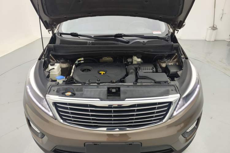 Used Kia Sportage R 2016 2.0L Automatic Two-Wheel Drive DLX Interior 2