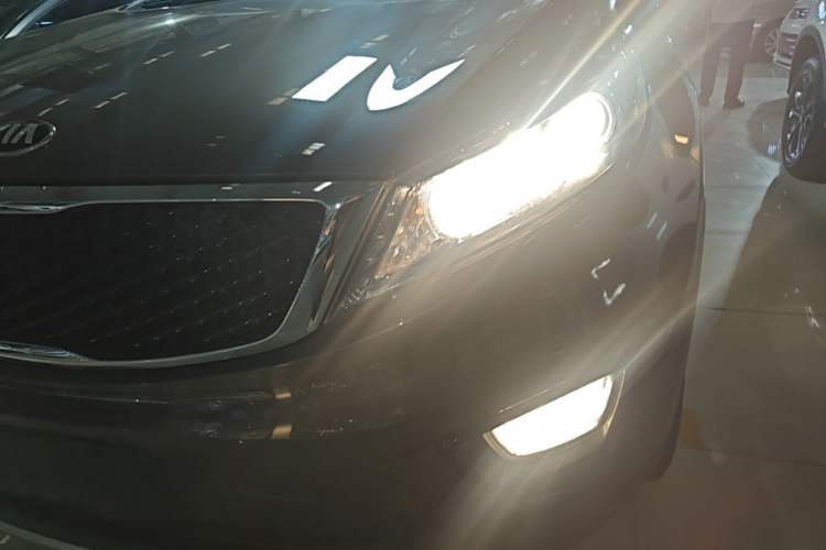 Used Kia Sportage R 2016 2.0L Automatic Two-Wheel Drive GL Left Front Headlight