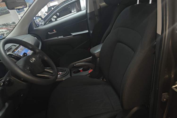 Used Kia Sportage R 2016 2.0L Automatic Two-Wheel Drive GL Left Front Seat