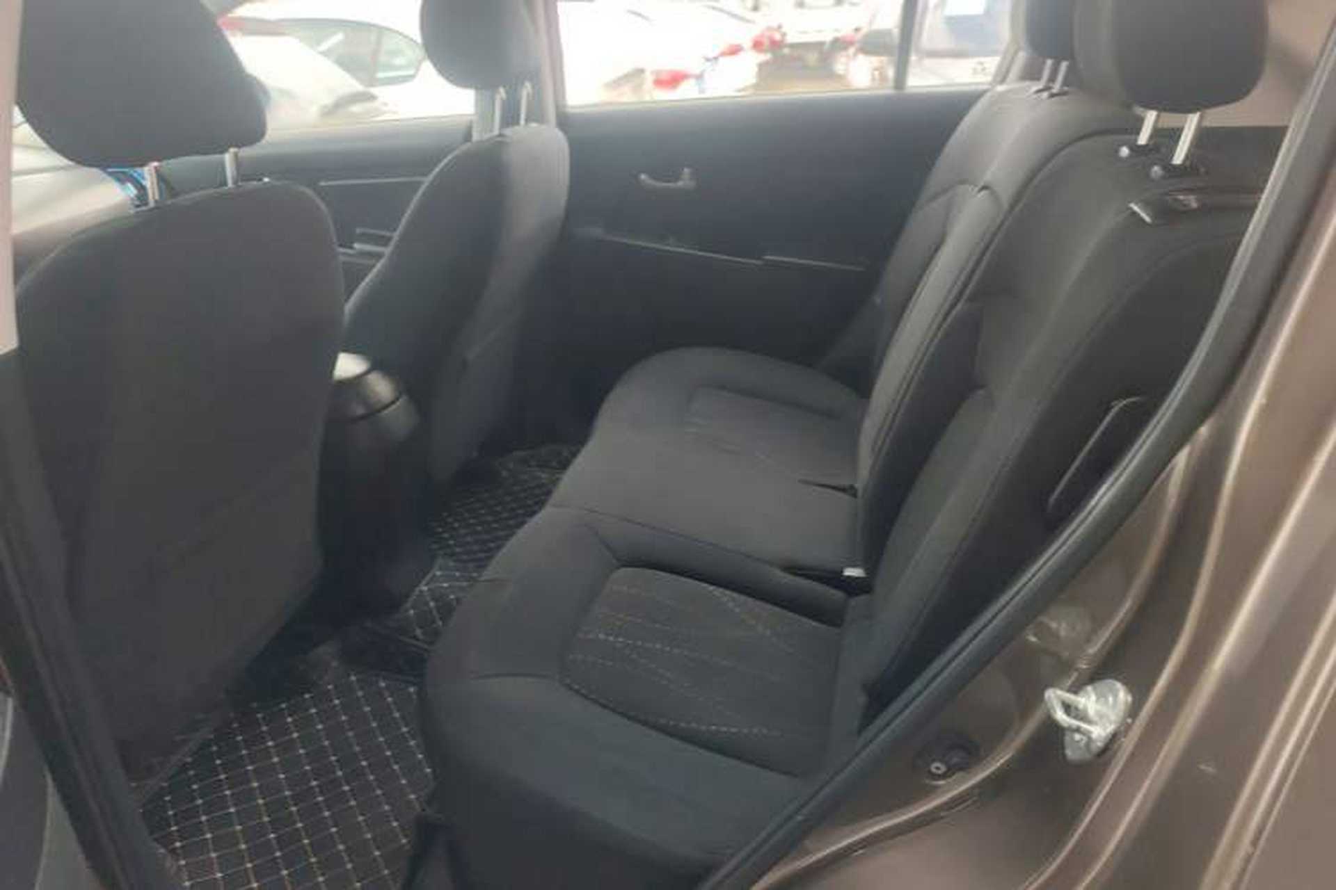 Used Kia Sportage R 2016 2.0L Automatic Two-Wheel Drive GL Left Rear Seat