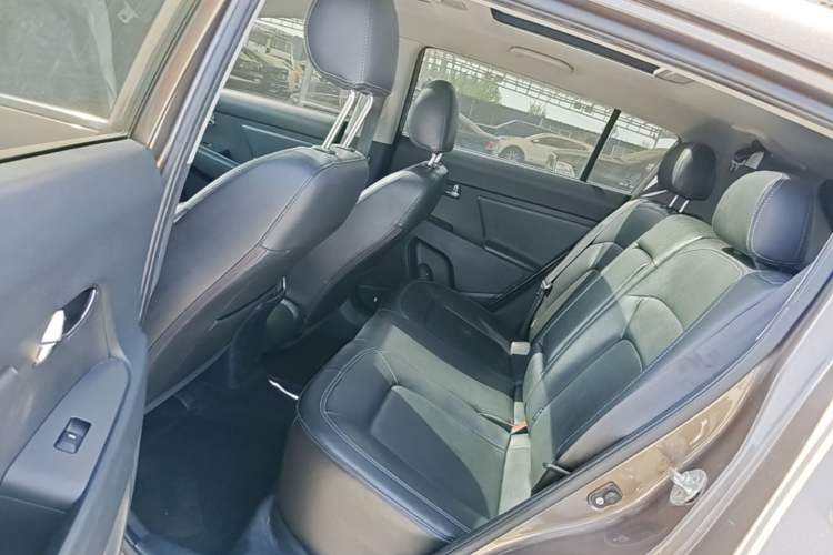 Used Kia Sportage R 2016 2.0L Automatic Two-Wheel Drive DLX Left Rear Seat