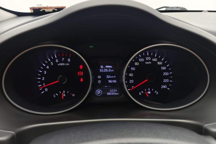 Used Kia Sportage R 2016 2.0L Automatic Two-Wheel Drive DLX Odometer Close Up