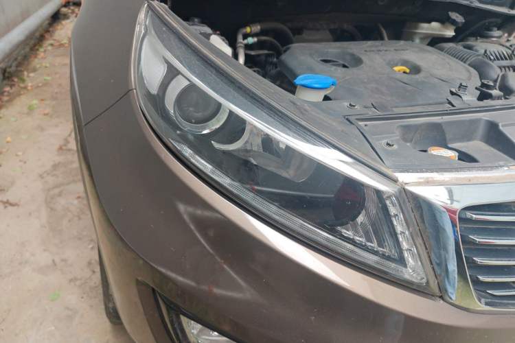 Used Kia Sportage R 2016 2.0L Automatic Two-Wheel Drive DLX Right Front Headlight