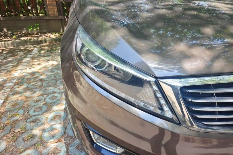 Used Kia Sportage R 2016 2.0L Automatic Two-Wheel Drive GLS Trim Right Front Headlight