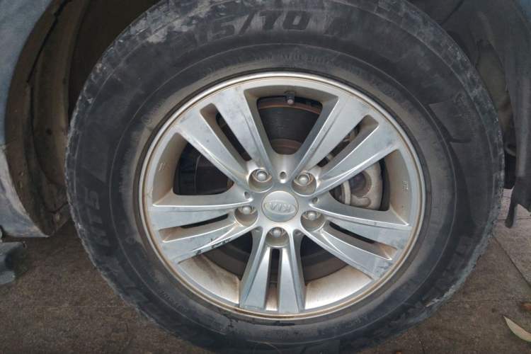Used Kia Sportage R 2016 2.0L Automatic Two-Wheel Drive GL Right Front Wheel Hub