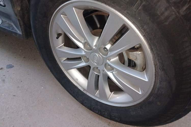 Used Kia Sportage R 2016 2.0L Automatic Two-Wheel Drive GL Right Front Wheel Hub