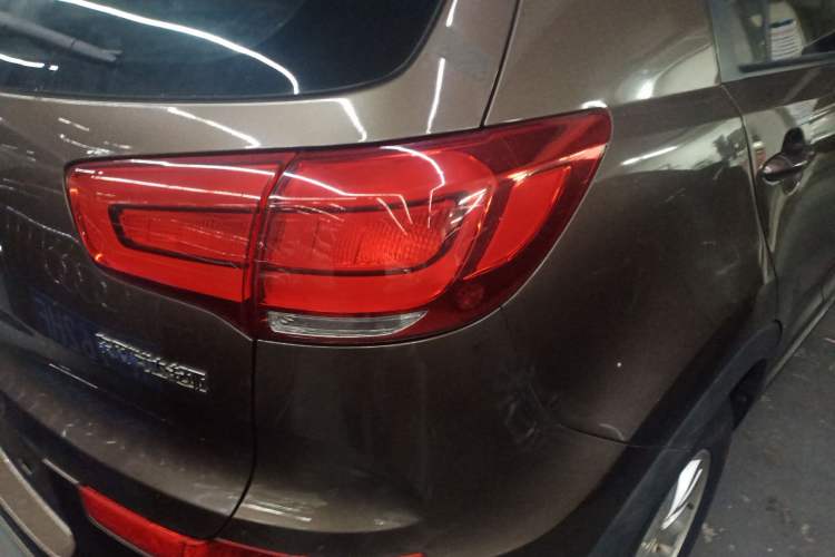 Used Kia Sportage R 2016 2.0L Automatic Two-Wheel Drive GL Right Rear Taillight