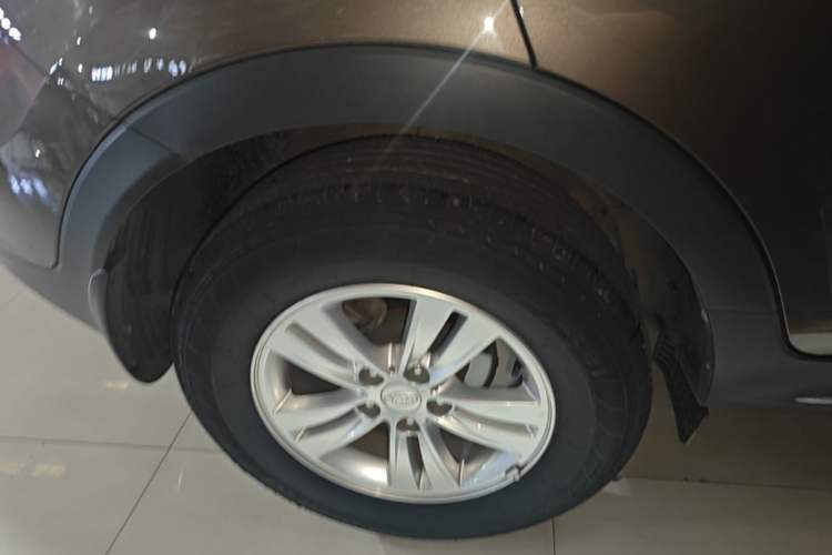 Used Kia Sportage R 2016 2.0L Automatic Two-Wheel Drive GL Right Rear Wheel Hub