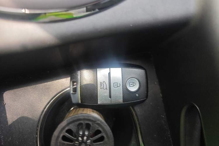 Used Kia Sportage R 2016 2.0L Automatic Two-Wheel Drive GLS Trim Vehicle Key