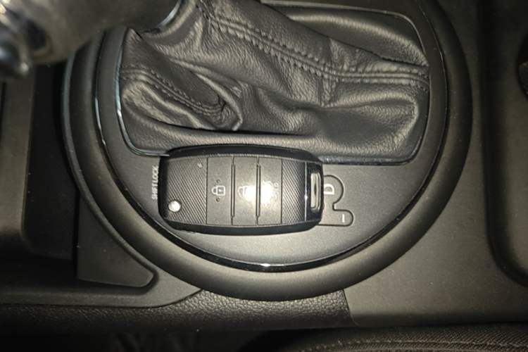 Used Kia Sportage R 2016 2.0L Automatic Two-Wheel Drive GL Vehicle Key