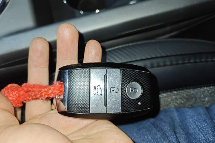 Used Kia Sportage R 2016 2.0L Automatic Two-Wheel Drive GLS Trim Vehicle Key