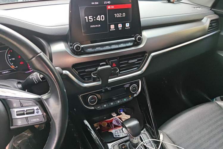 Used Kia Sportage R 2018 2.0L Automatic Smart Luxury Version China V Standard Audio And AC Panel