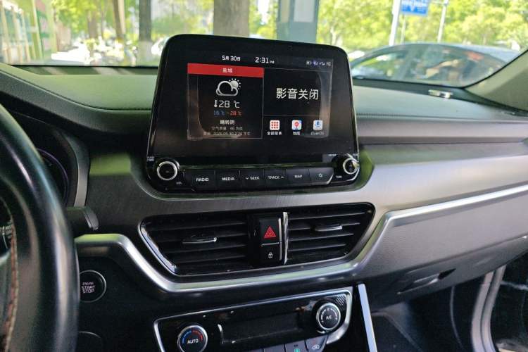 Used Kia Sportage R 2018 2.0L Automatic Smart Luxury Version China V Standard Audio And AC Panel