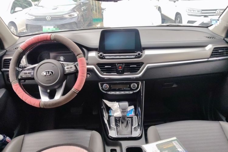 Used Kia Sportage R 2018 2.0L Automatic Smart Luxury Version China V Standard Center Console