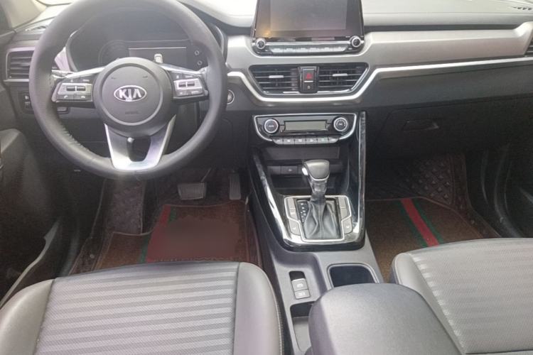 Used Kia Sportage R 2018 2.0L Automatic Smart Luxury Version China V Standard Center Console