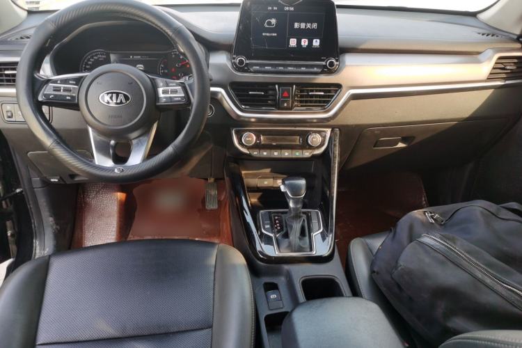 Used Kia Sportage R 2018 2.0L Automatic Smart Luxury Version China V Standard Center Console