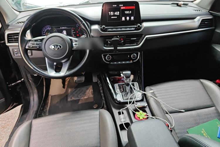 Used Kia Sportage R 2018 2.0L Automatic Smart Luxury Version China V Standard Center Console