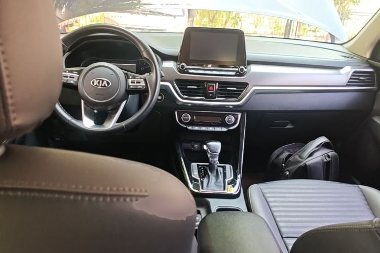 Used Kia Sportage R 2018 2.0L Automatic Smart Luxury Version China V Standard Center Console