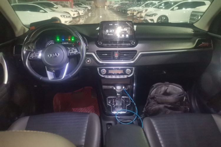 Used Kia Sportage R 2018 2.0L Automatic Smart Luxury Version China V Standard Center Console