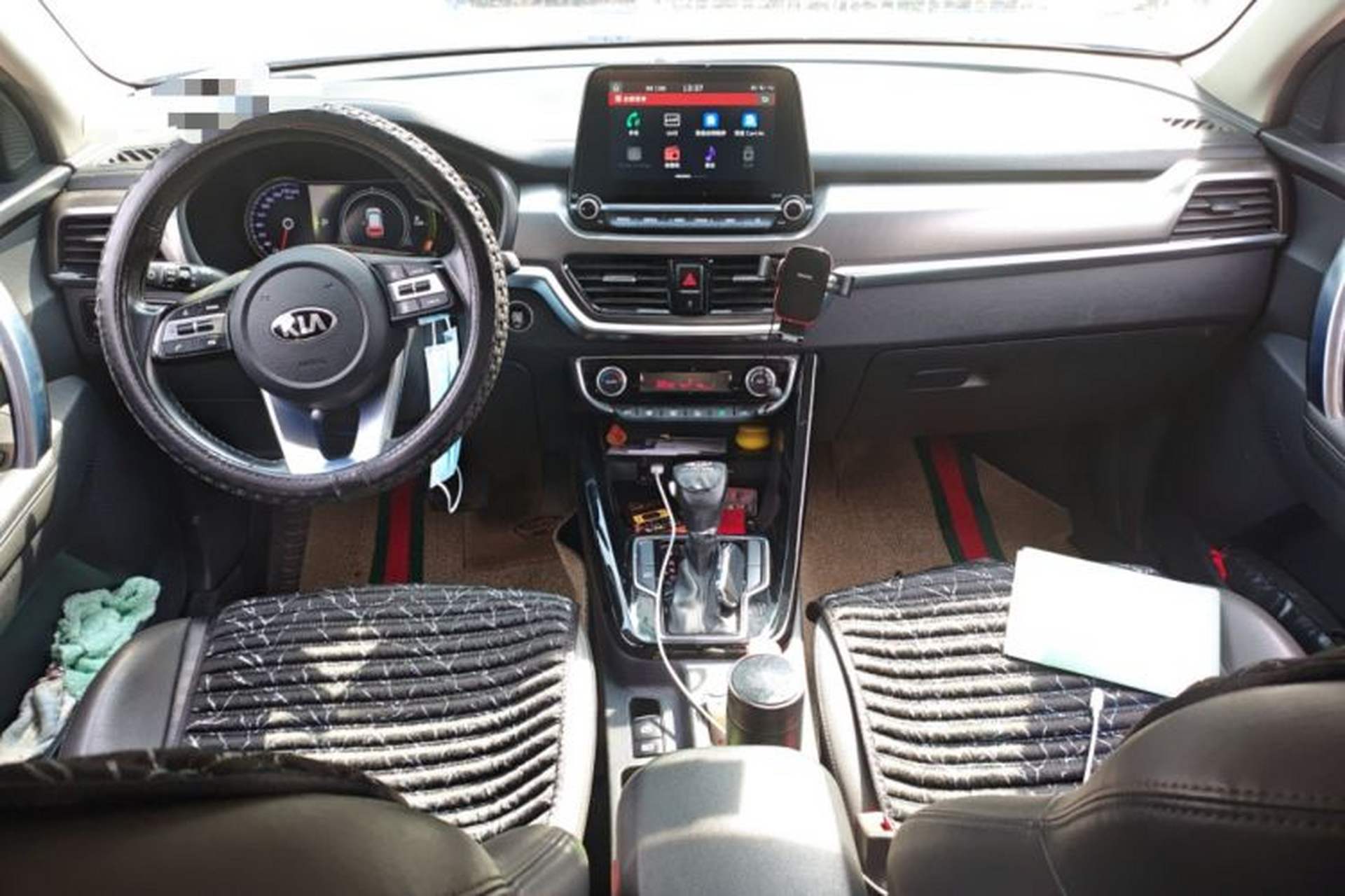 Used Kia Sportage R 2018 2.0L Automatic Smart Luxury Version China V Standard Center Console