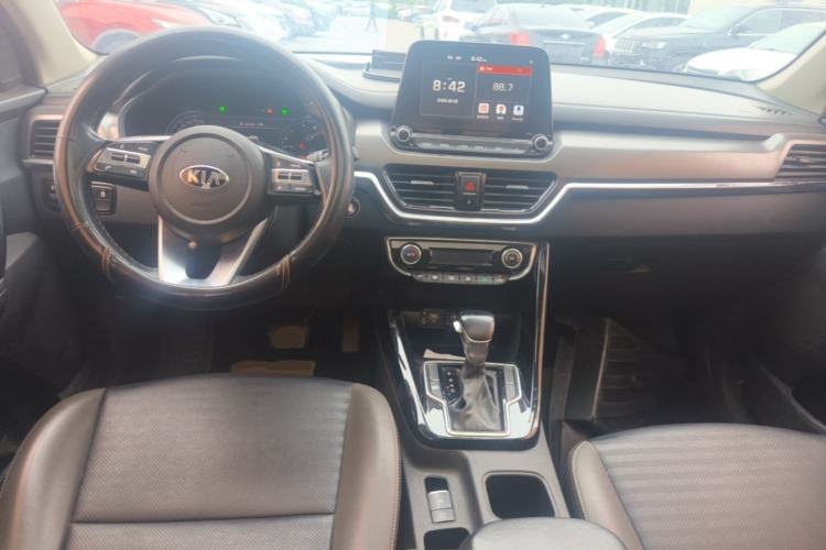 Used Kia Sportage R 2018 2.0L Automatic Smart Luxury Version China V Standard Center Console