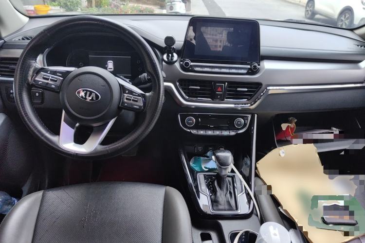 Used Kia Sportage R 2018 2.0L Automatic Smart Luxury Version China V Standard Center Console
