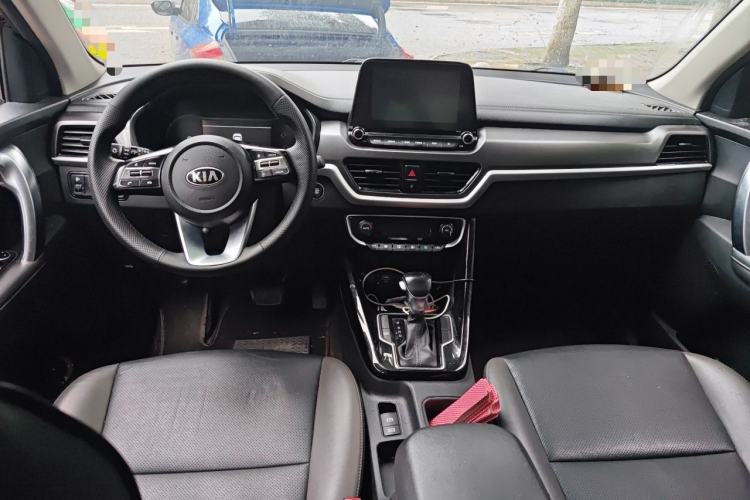Used Kia Sportage R 2018 2.0L Automatic Smart Luxury Version China V Standard Center Console