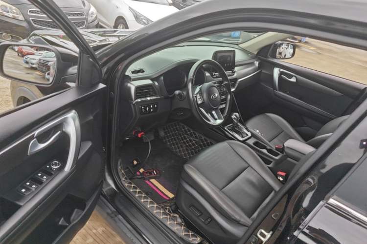 Used Kia Sportage R 2018 2.0L Automatic Smart Luxury Version China V Standard Driver Seat