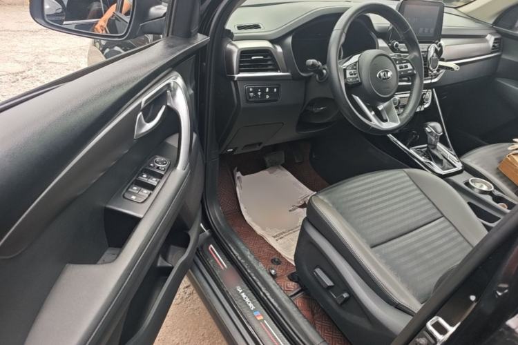 Used Kia Sportage R 2018 2.0L Automatic Smart Luxury Version China V Standard Driver Seat