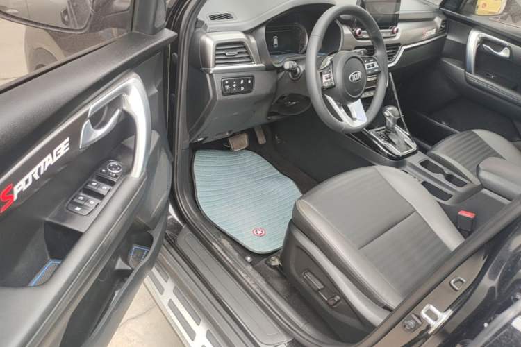 Used Kia Sportage R 2018 2.0L Automatic Smart Luxury Version China V Standard Driver Seat