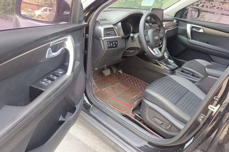 Used Kia Sportage R 2018 2.0L Automatic Smart Luxury Version China V Standard Driver Seat