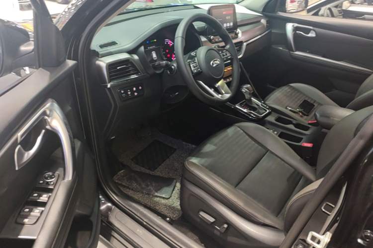 Used Kia Sportage R 2018 2.0L Automatic Smart Luxury Version China V Standard Driver Seat