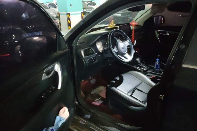 Used Kia Sportage R 2018 2.0L Automatic Smart Luxury Version China V Standard Driver Seat