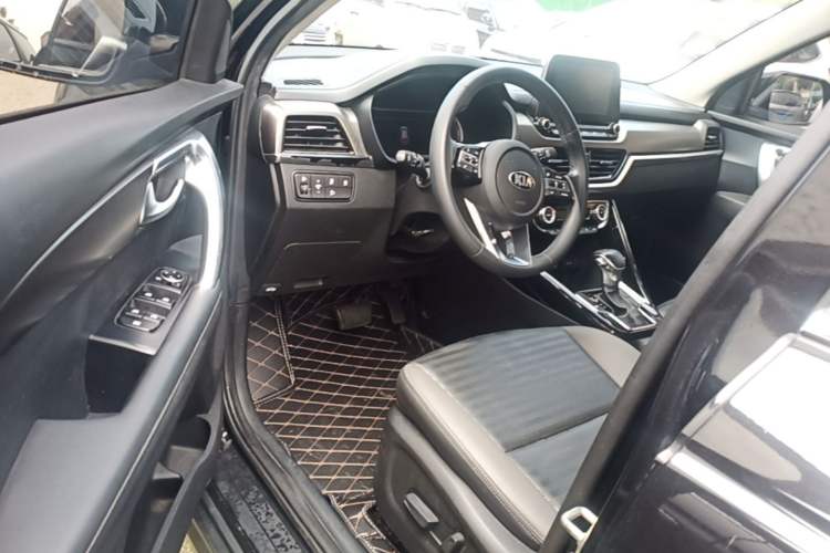 Used Kia Sportage R 2018 2.0L Automatic Smart Luxury Version China V Standard Driver Seat