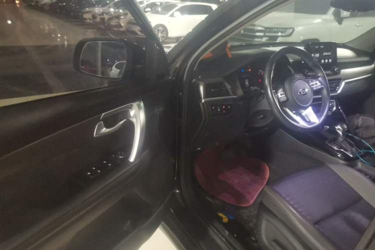 Used Kia Sportage R 2018 2.0L Automatic Smart Luxury Version China V Standard Driver Seat