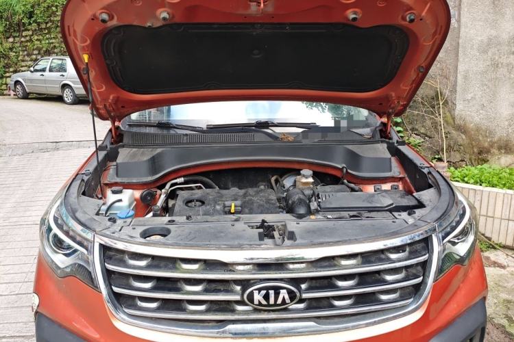 Used Kia Sportage R 2018 2.0L Automatic Smart Luxury Version China V Standard Engine Bay