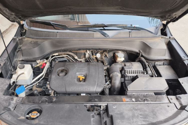 Used Kia Sportage R 2018 2.0L Automatic Smart Luxury Version China V Standard Engine Bay