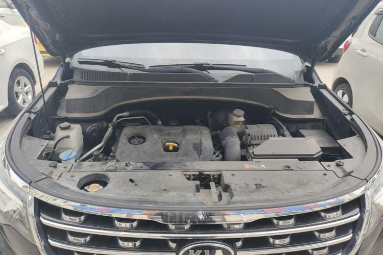 Used Kia Sportage R 2018 2.0L Automatic Smart Luxury Version China V Standard Engine Bay