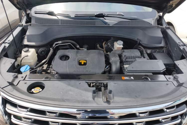 Used Kia Sportage R 2018 2.0L Automatic Smart Luxury Version China V Standard Engine Bay