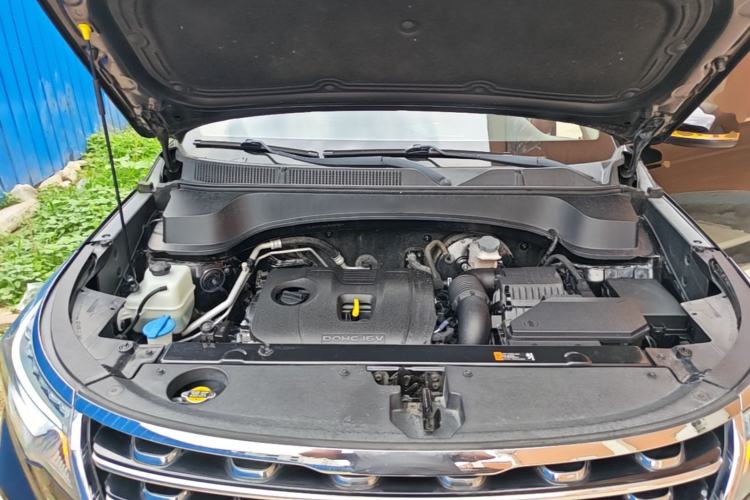 Used Kia Sportage R 2018 2.0L Automatic Smart Luxury Version China V Standard Engine Bay