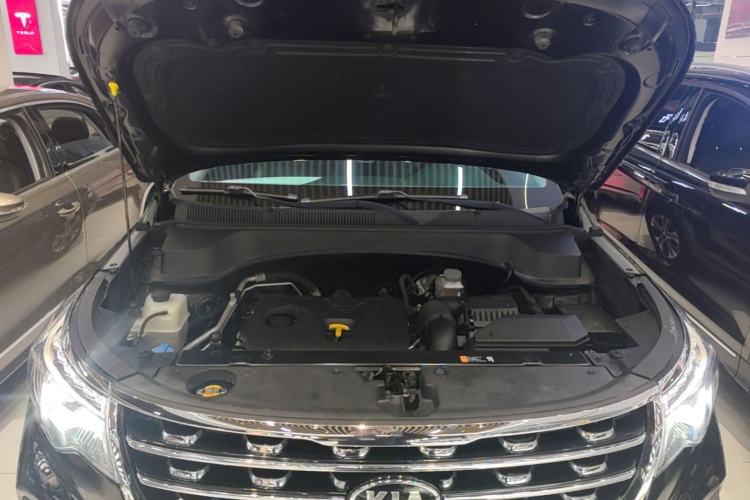 Used Kia Sportage R 2018 2.0L Automatic Smart Luxury Version China V Standard Engine Bay