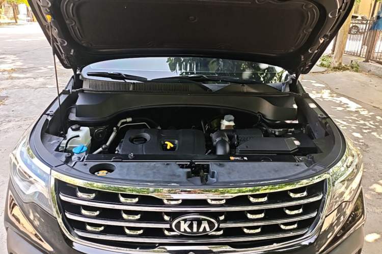 Used Kia Sportage R 2018 2.0L Automatic Smart Luxury Version China V Standard Engine Bay