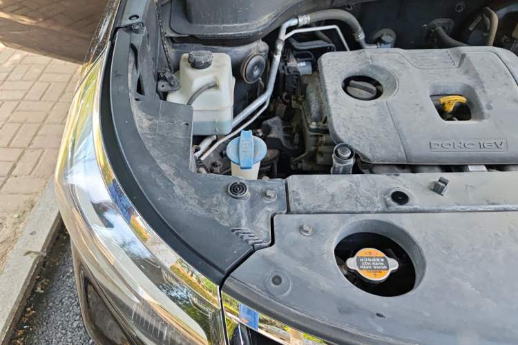 Used Kia Sportage R 2018 2.0L Automatic Smart Luxury Version China V Standard Engine Bay Right