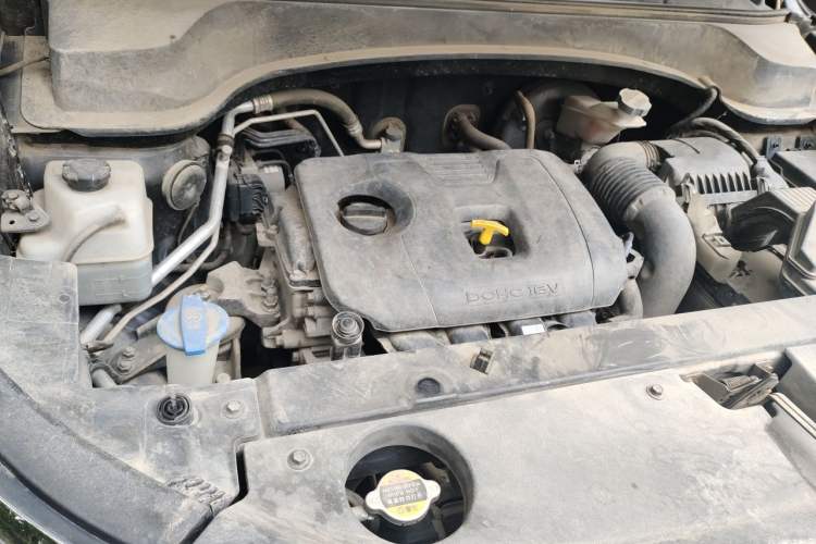 Used Kia Sportage R 2018 2.0L Automatic Smart Luxury Version China V Standard Engine Bay Right