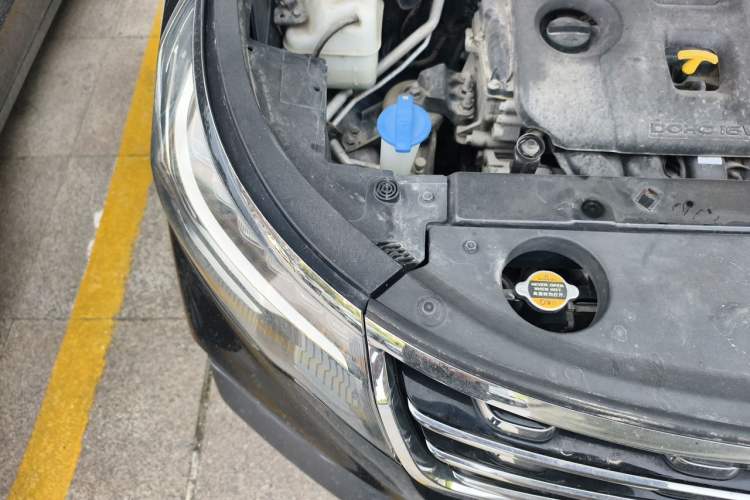 Used Kia Sportage R 2018 2.0L Automatic Smart Luxury Version China V Standard Engine Bay Right