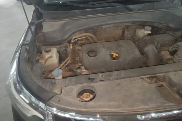 Used Kia Sportage R 2018 2.0L Automatic Smart Luxury Version China V Standard Engine Bay Right
