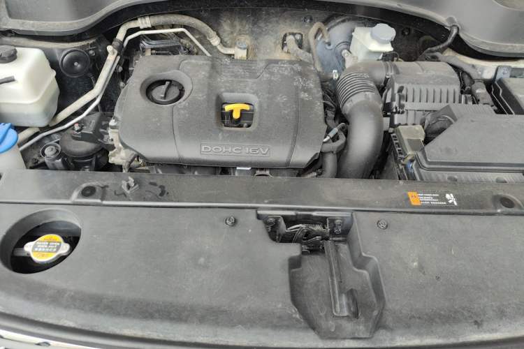 Used Kia Sportage R 2018 2.0L Automatic Smart Luxury Version China V Standard Engine Bay