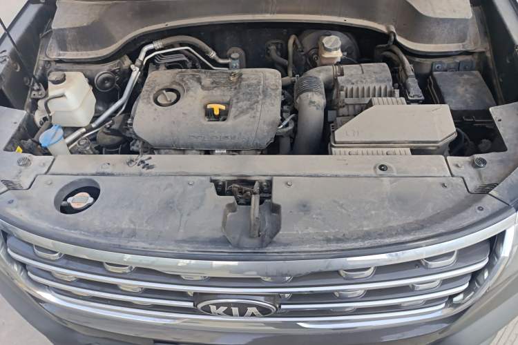 Used Kia Sportage R 2018 2.0L Automatic Smart Luxury Version China V Standard Engine Bay